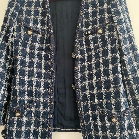 Chanel jacket - Picture 5 of 12